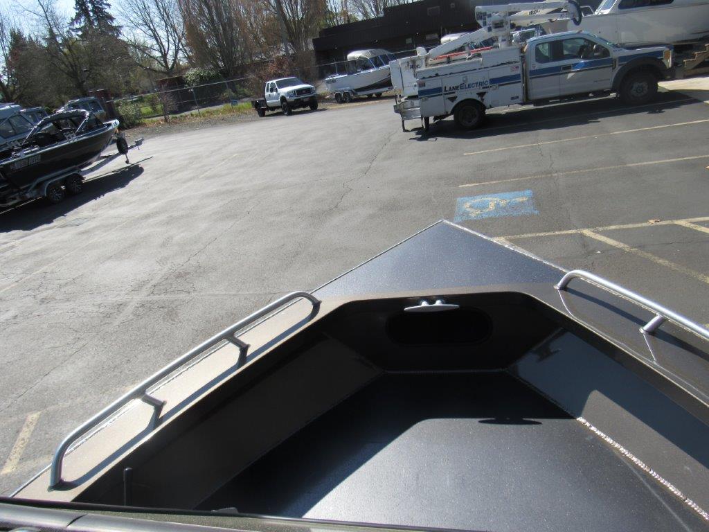 Largest Aluminum boat dealer on the West Coast Oregon , Washington