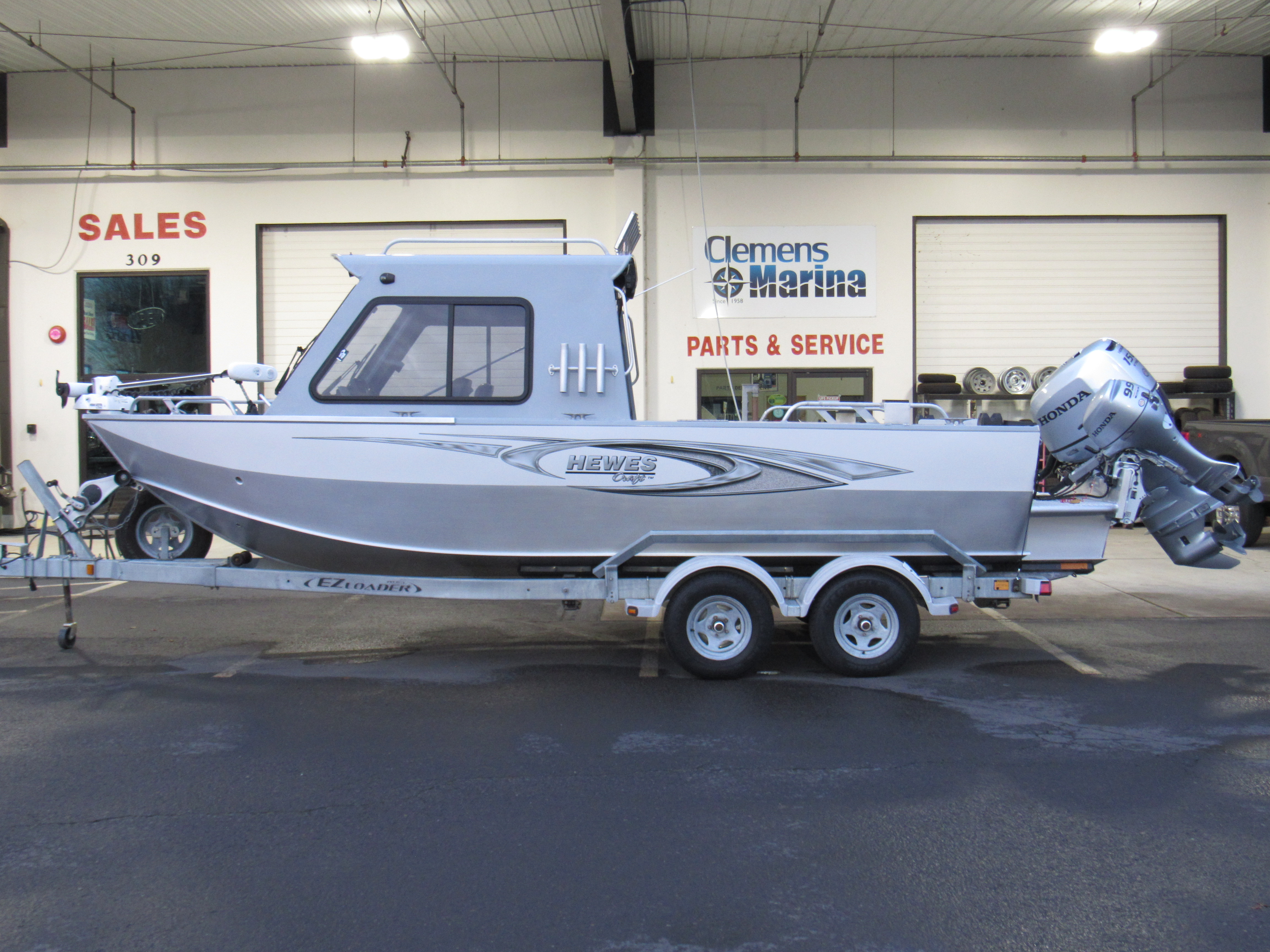 Largest Aluminum boat dealer on the West Coast - Oregon